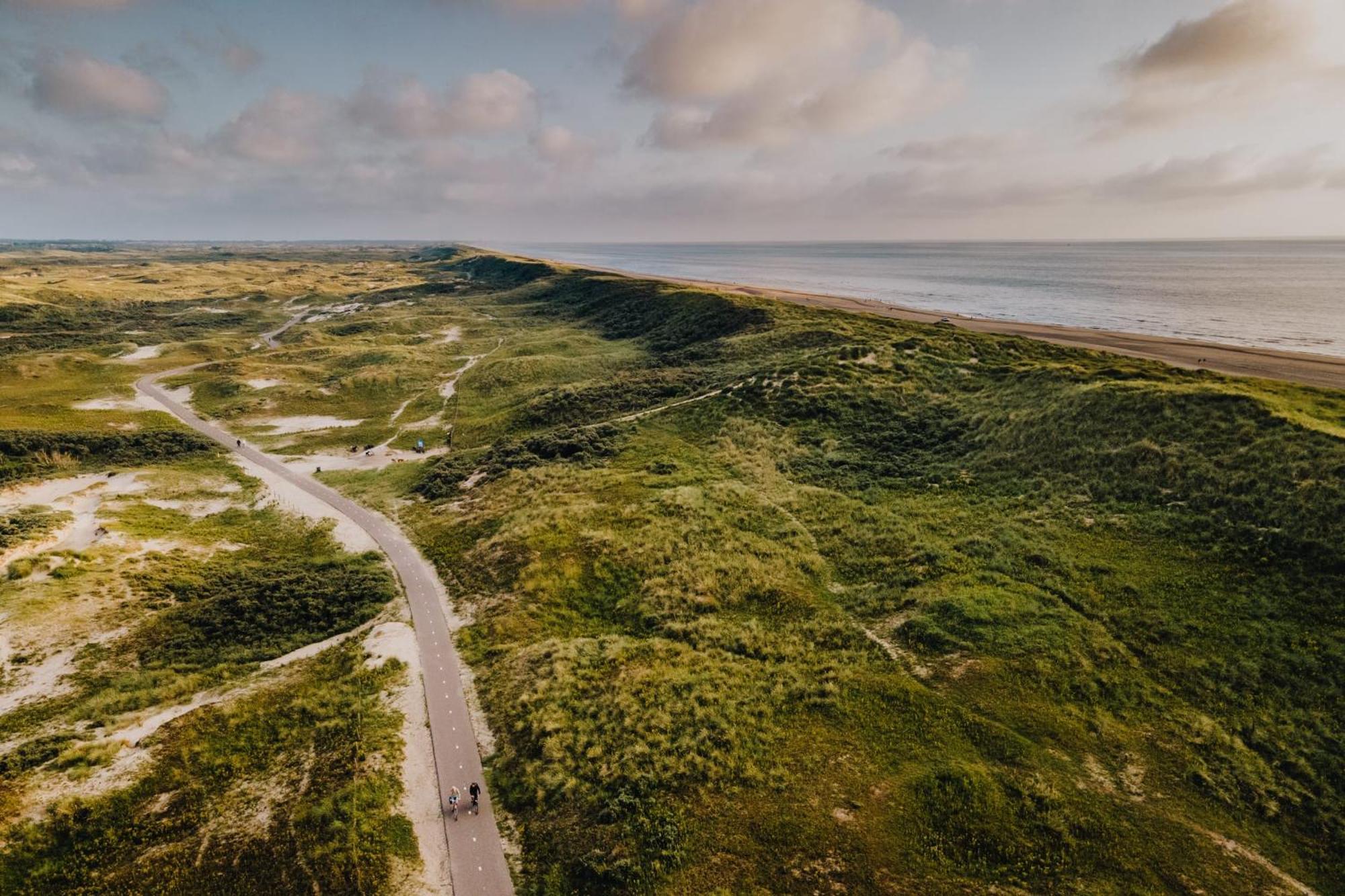 Studio Tara At The Beach With Private Parking Zandvoort Exterior foto