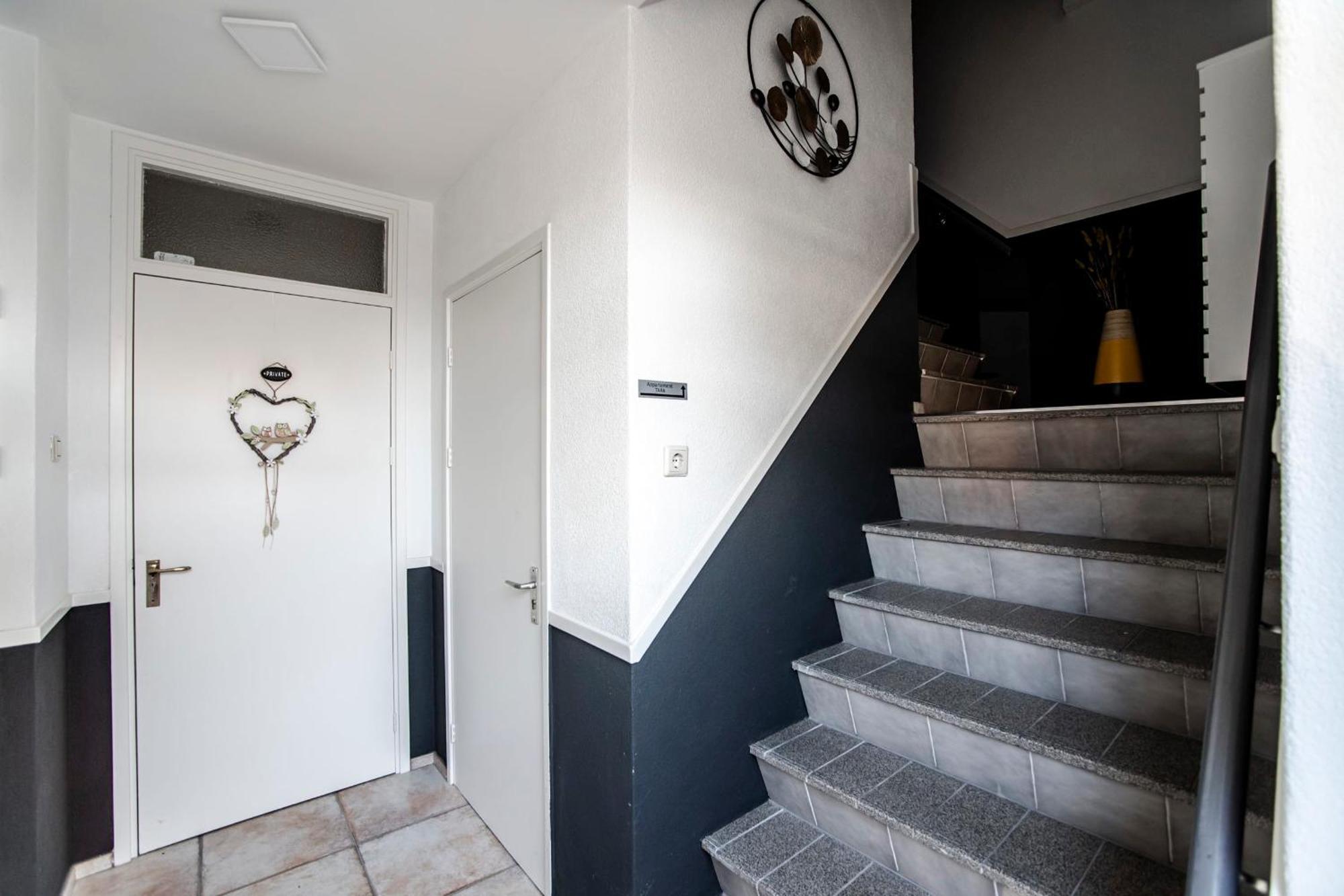 Studio Tara At The Beach With Private Parking Zandvoort Exterior foto