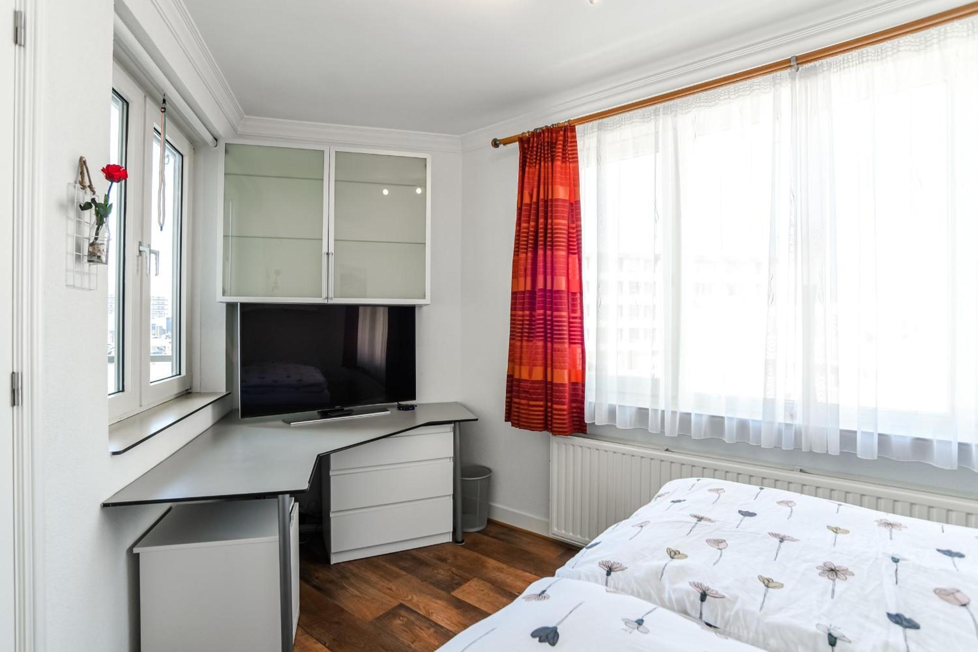 Studio Tara At The Beach With Private Parking Zandvoort Exterior foto